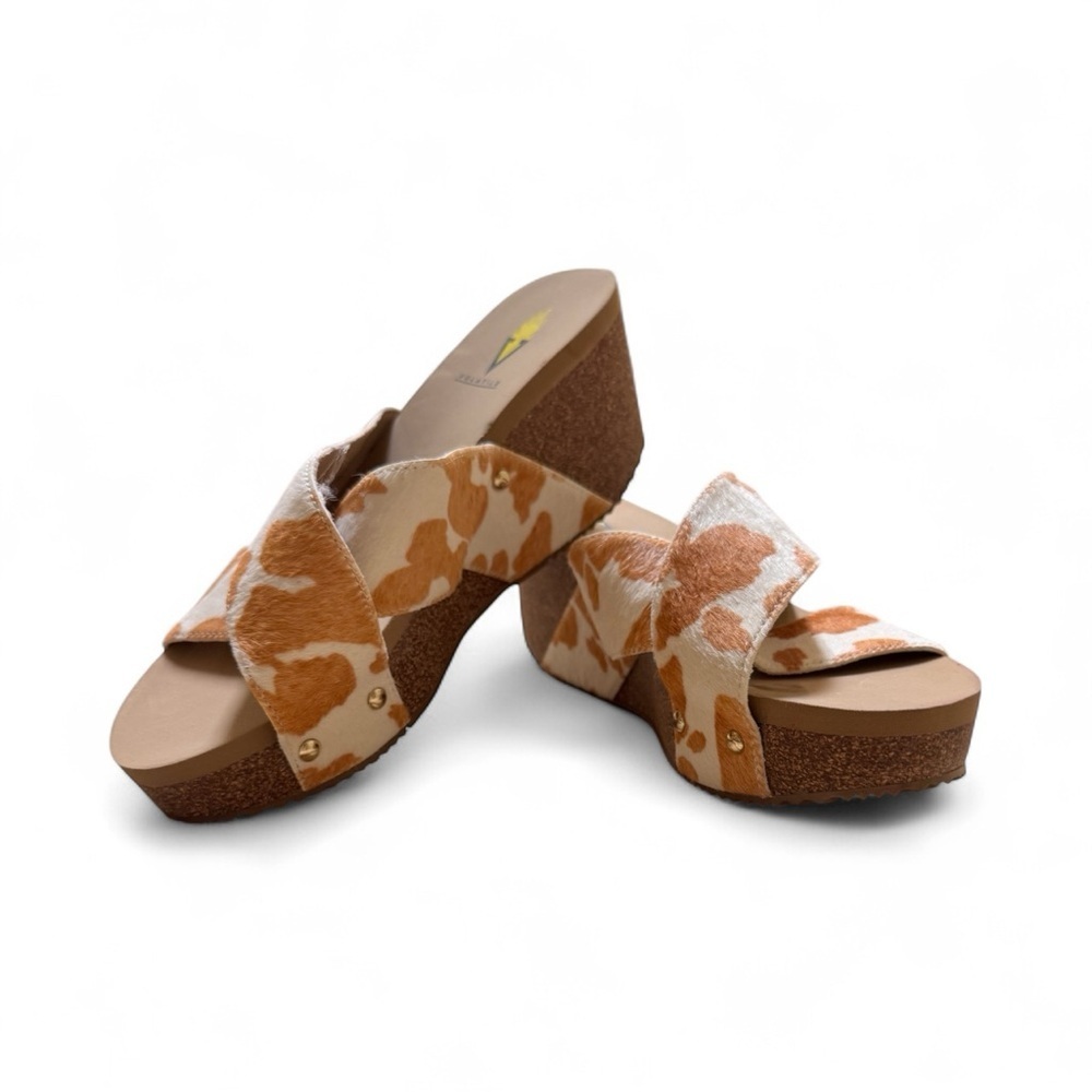 Volatile Cow Print Real Fur Cross Strap Wedge Sandals Size 9 – 3” Heel - Picture 2 of 5